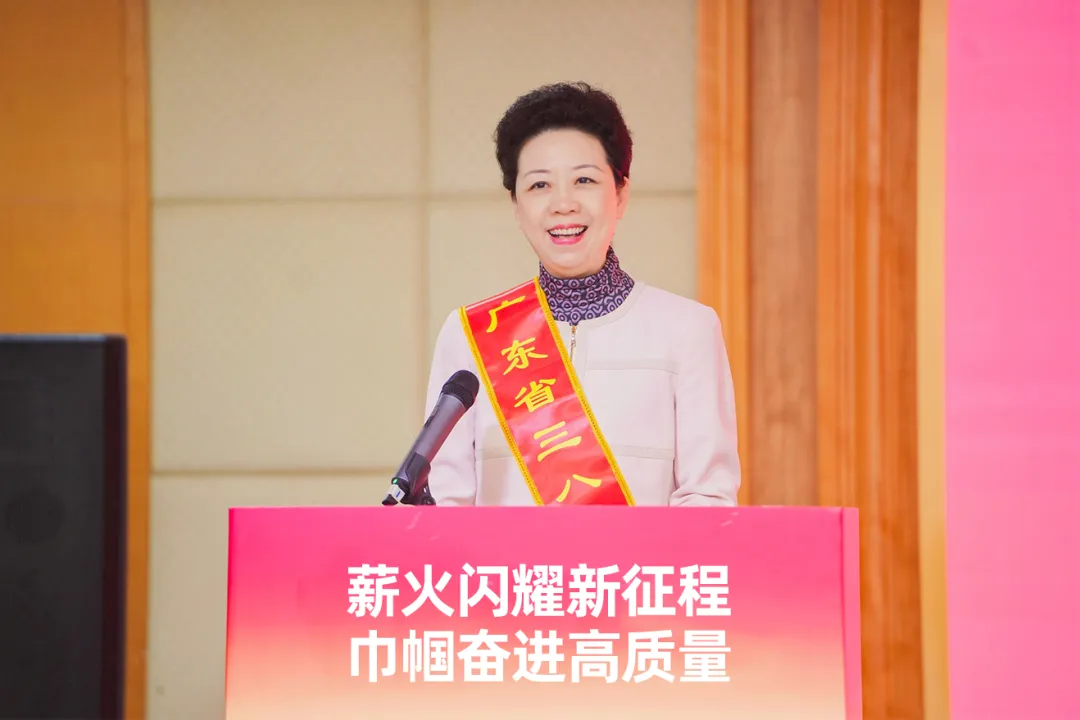 中国妇女报 | AG贵宾会李倩仪专访：以供应链为笔，绘行业新篇章
